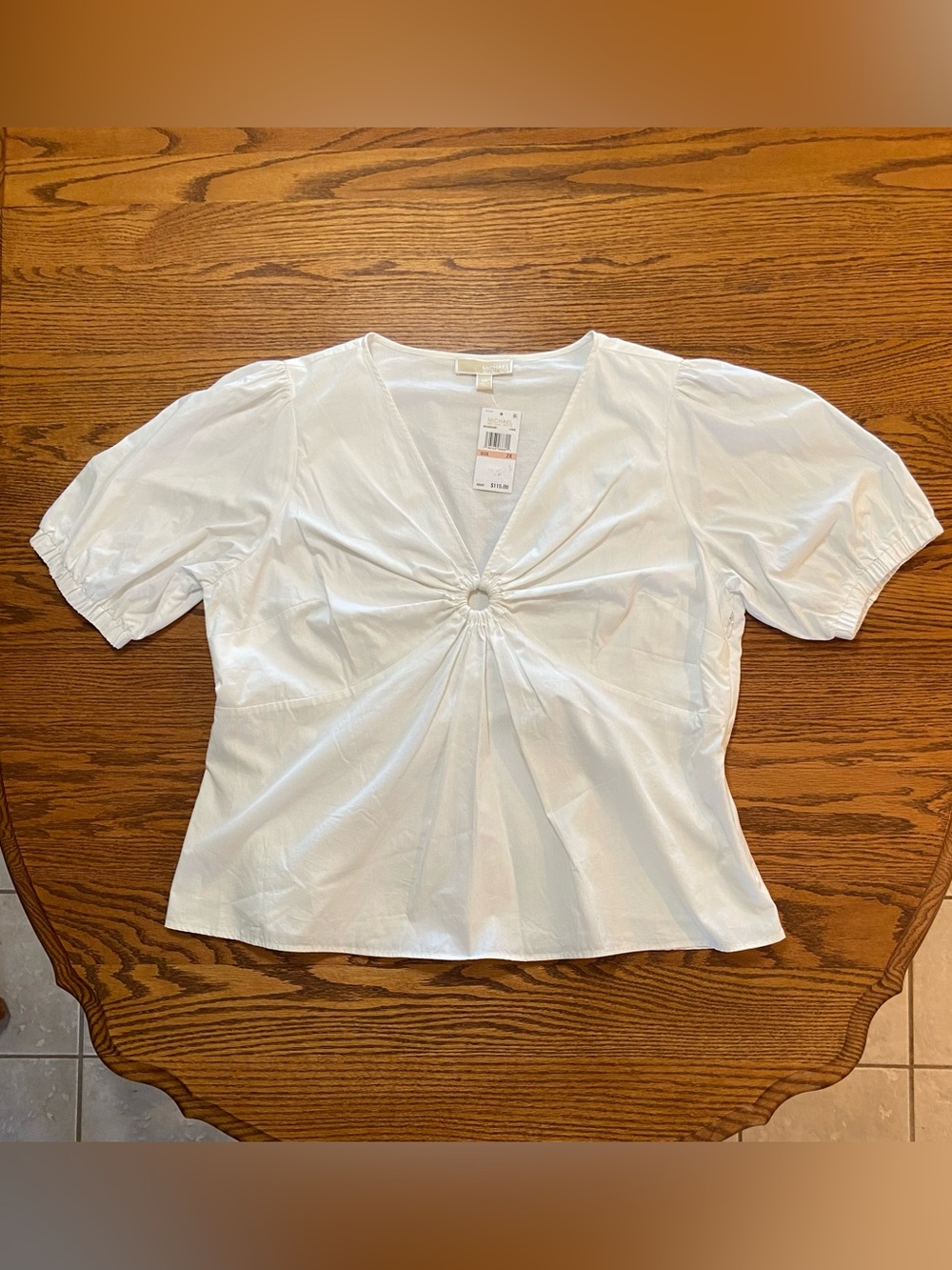 NWT Michael Kors White V-Neck Short Puff Sleeve Blouse O Ring Detail Size 2X/3X